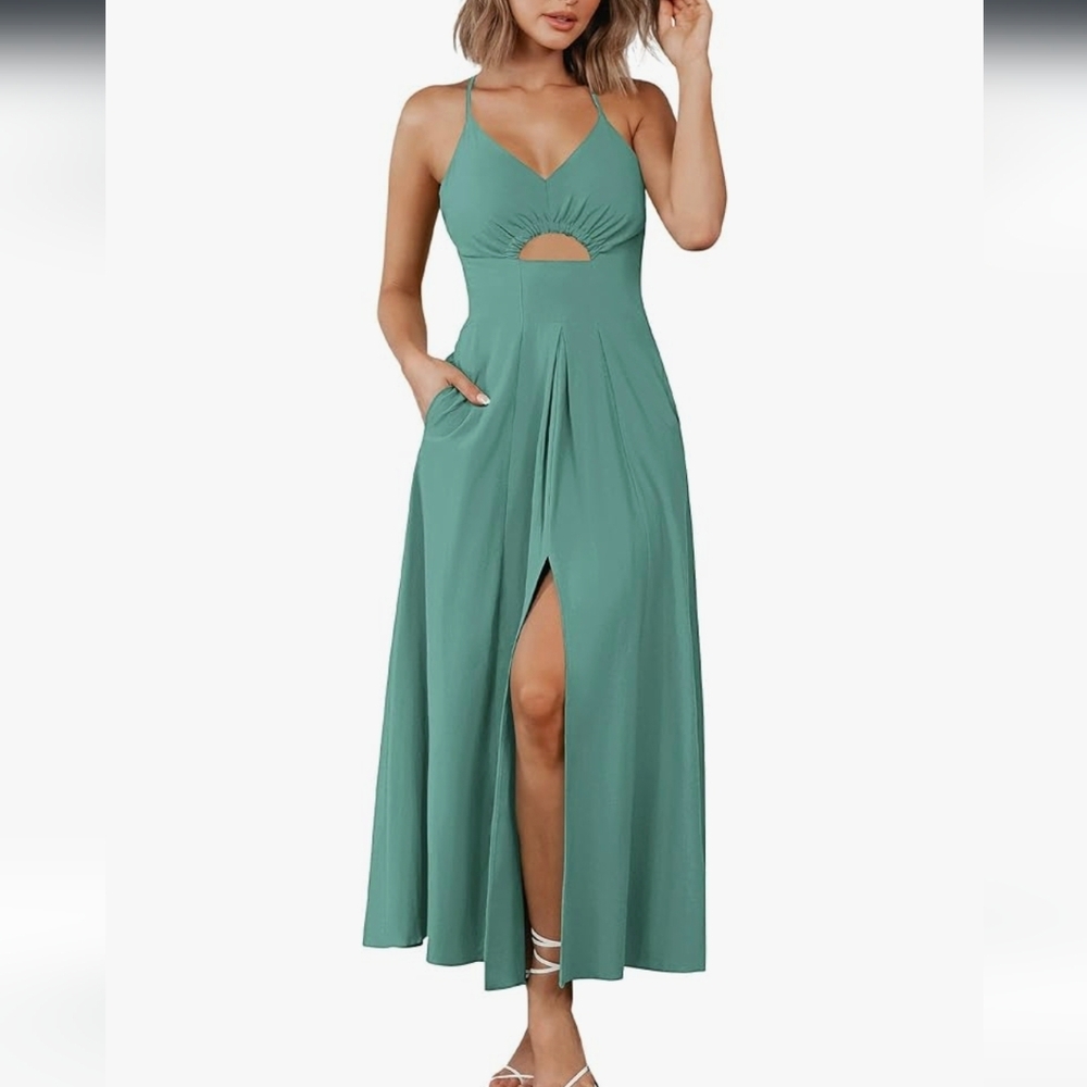 Elegant Green Maxi Dress With Keyhole Waist